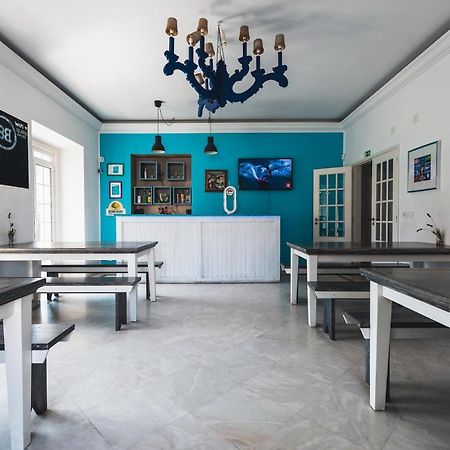 Blue Boutique Hostel & Suites Эшторил Экстерьер фото