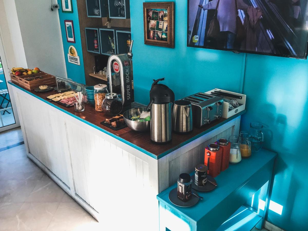 Blue Boutique Hostel & Suites Эшторил Экстерьер фото