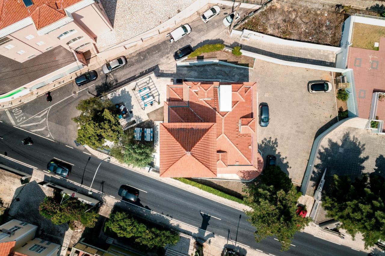 Blue Boutique Hostel & Suites Эшторил Экстерьер фото