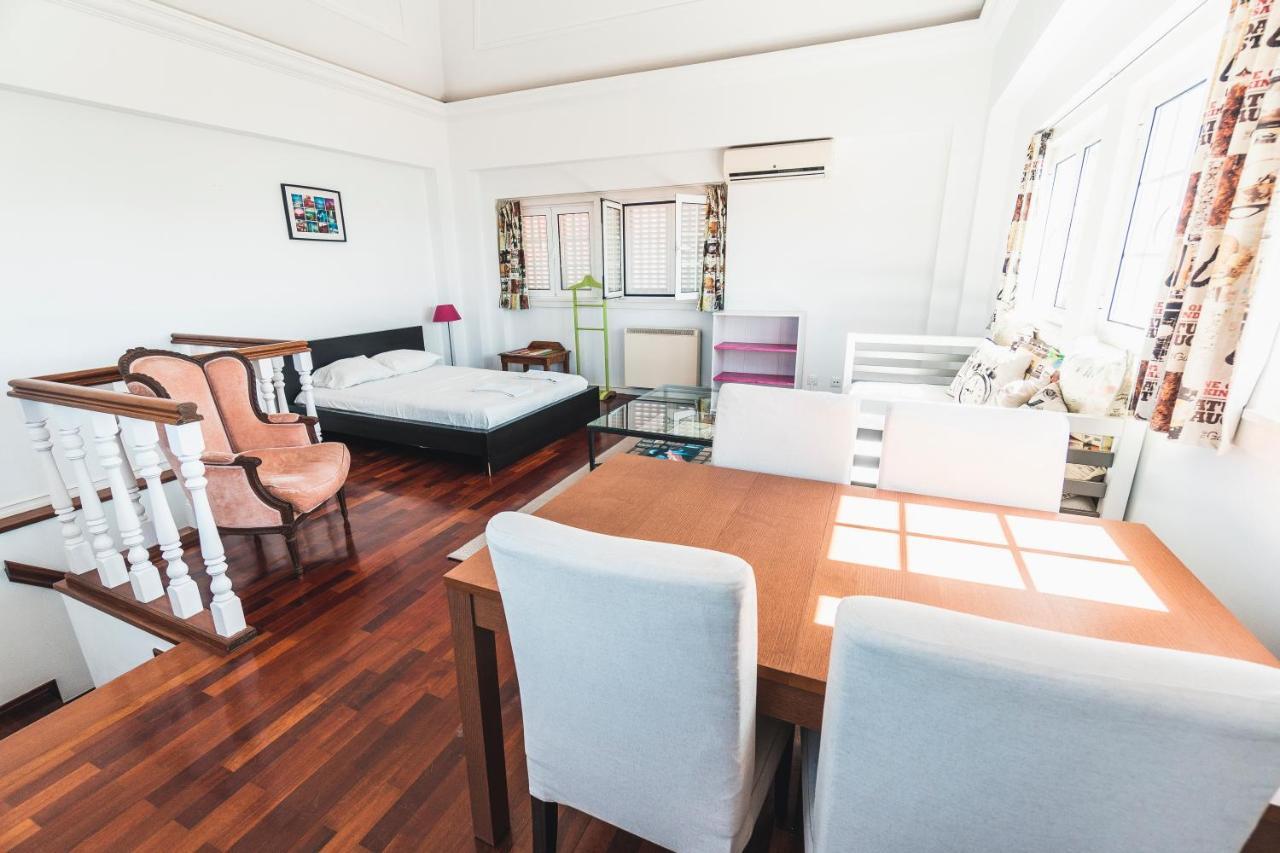 Blue Boutique Hostel & Suites Эшторил Экстерьер фото