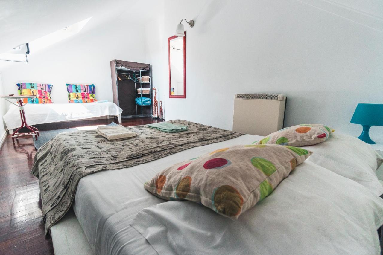 Blue Boutique Hostel & Suites Эшторил Экстерьер фото