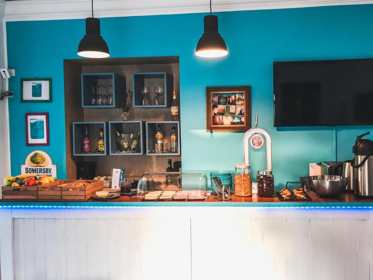 Blue Boutique Hostel & Suites Эшторил Экстерьер фото